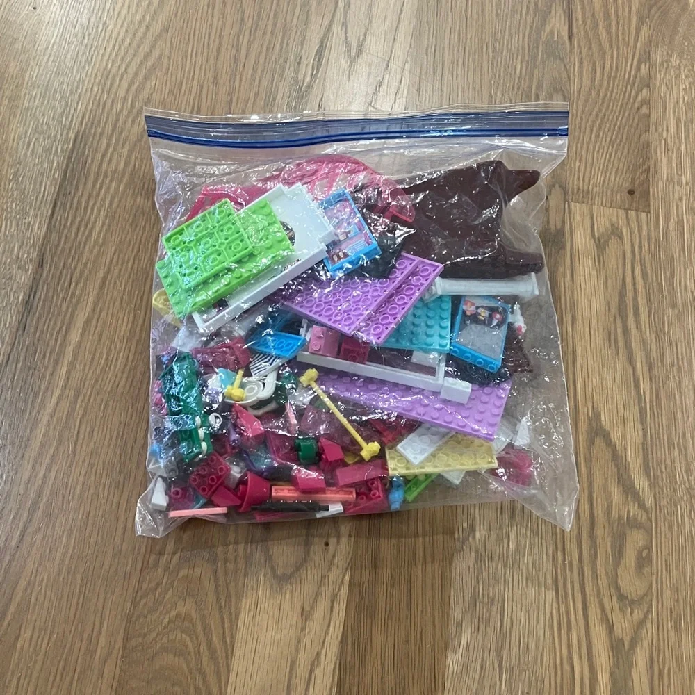 Lego Friends Lot & Other Legos - 8 Pounds of Lego